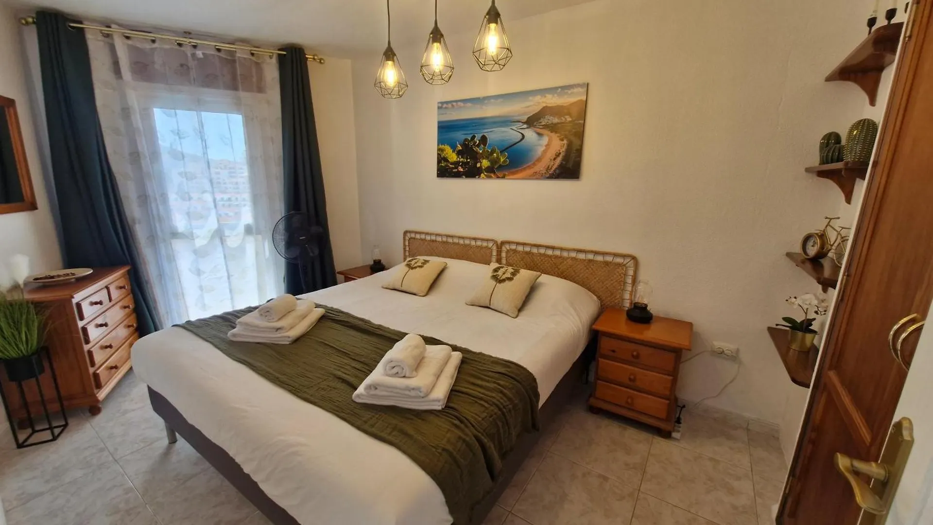 Golden Mile View - Las Americas location